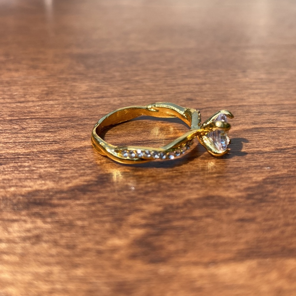 Cubic Zerconia/Rhinestone Ring - Picture 4 of 4